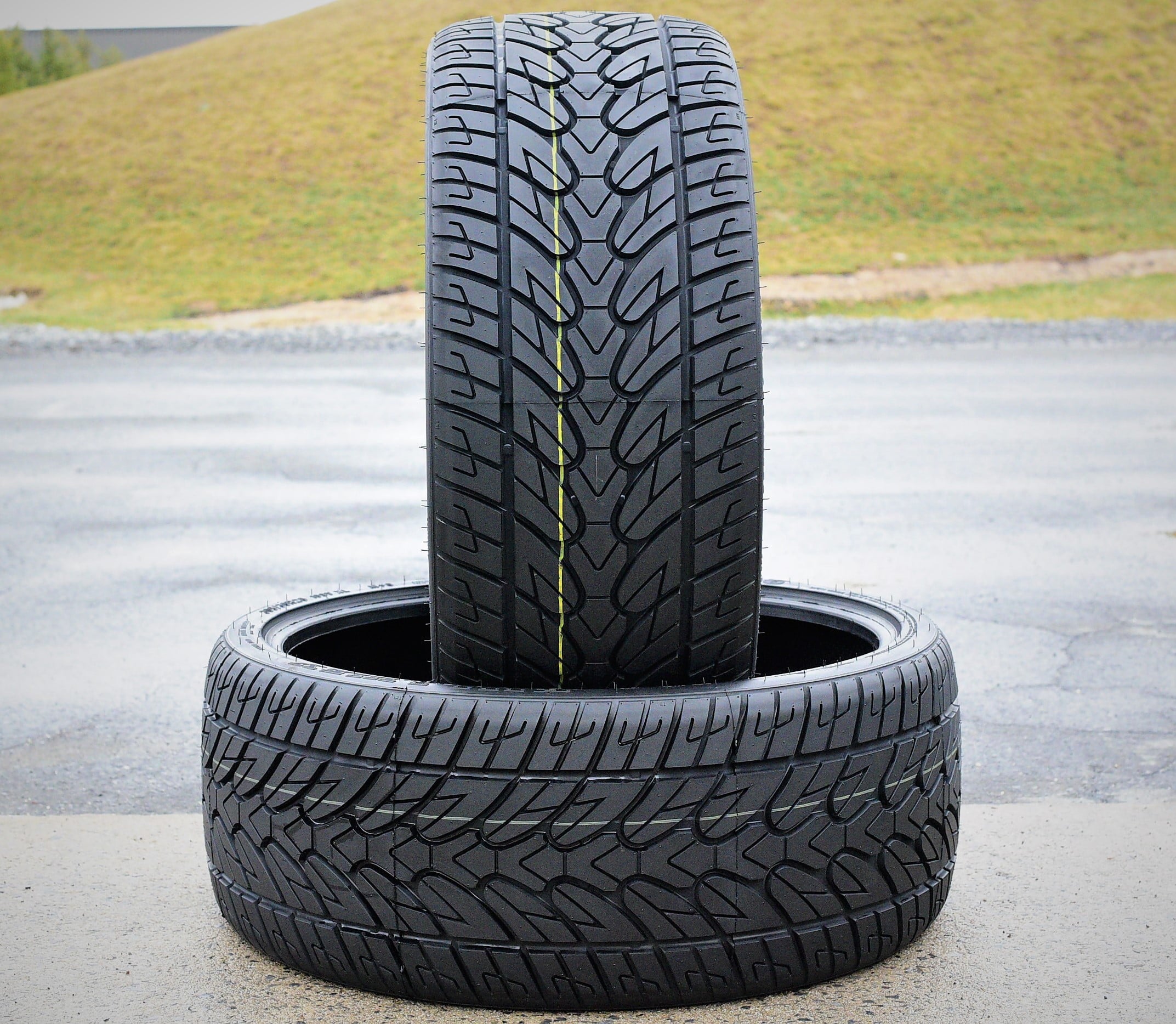 Set of 4 Fullway HS266 305/35R24 112V XL Performance a/s All Season Tires