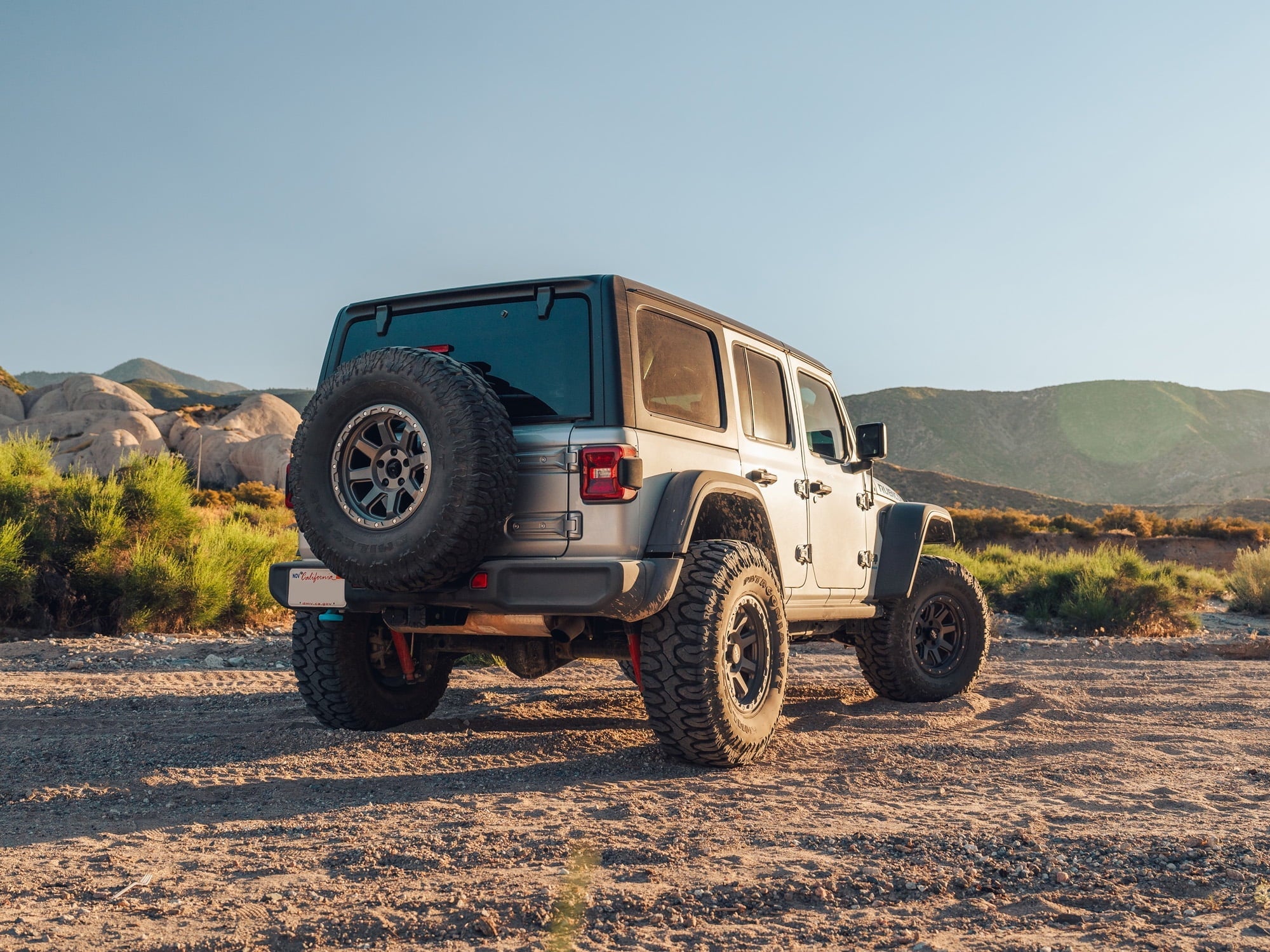 RockTrix RT116 17 inch Wheel Compatible with Jeep Wrangler JK JL 17x9 5x5 Wheels (-12mm Offset, 4.5in Backspace) 5x5 PCD, 71.5mm Bore, Gunmetal Gray Wheels, Also fits Gladiator JT Rims