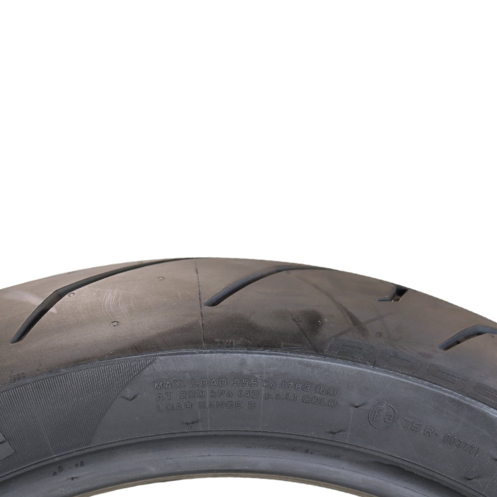 Pirelli Diablo Rosso II 120/70 ZR 17 M/C (58W) TL (K) Front & 170/60 ZR 17 M/C (72W) TL Rear Motorcycle Tires- Sport Performance for Road Use Tire Set with Keychain