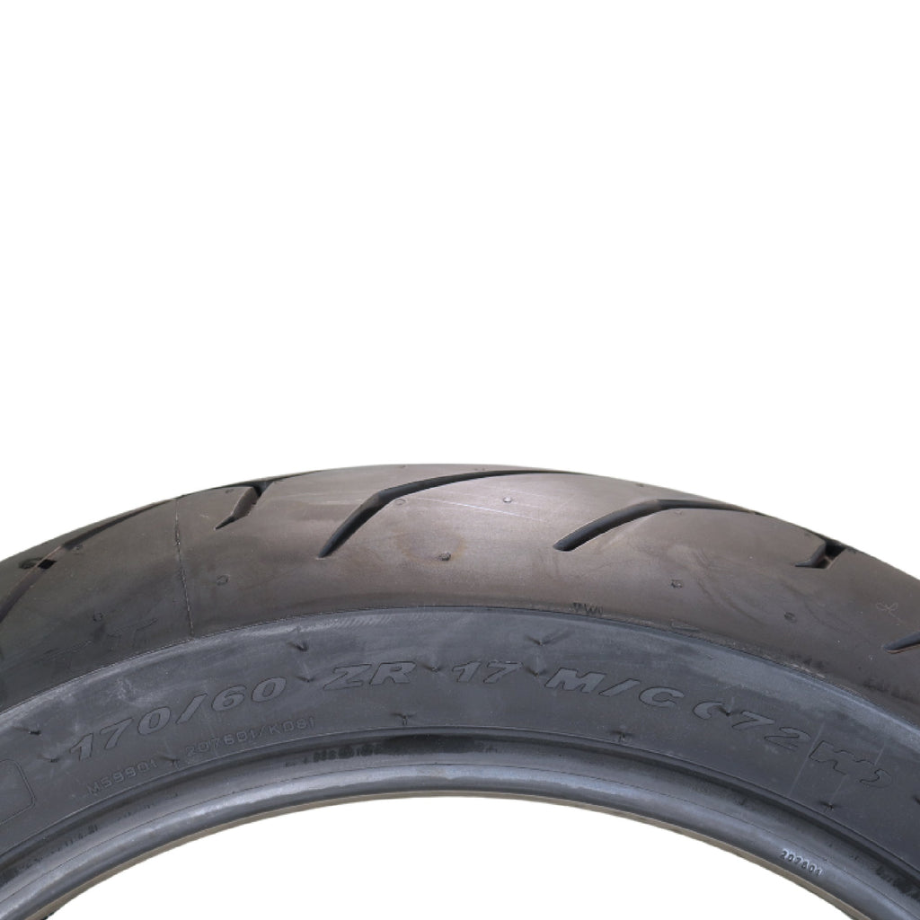 Pirelli Diablo Rosso II 120/70 ZR 17 M/C (58W) TL (K) Front & 170/60 ZR 17 M/C (72W) TL Rear Motorcycle Tires- Sport Performance for Road Use Tire Set with Keychain