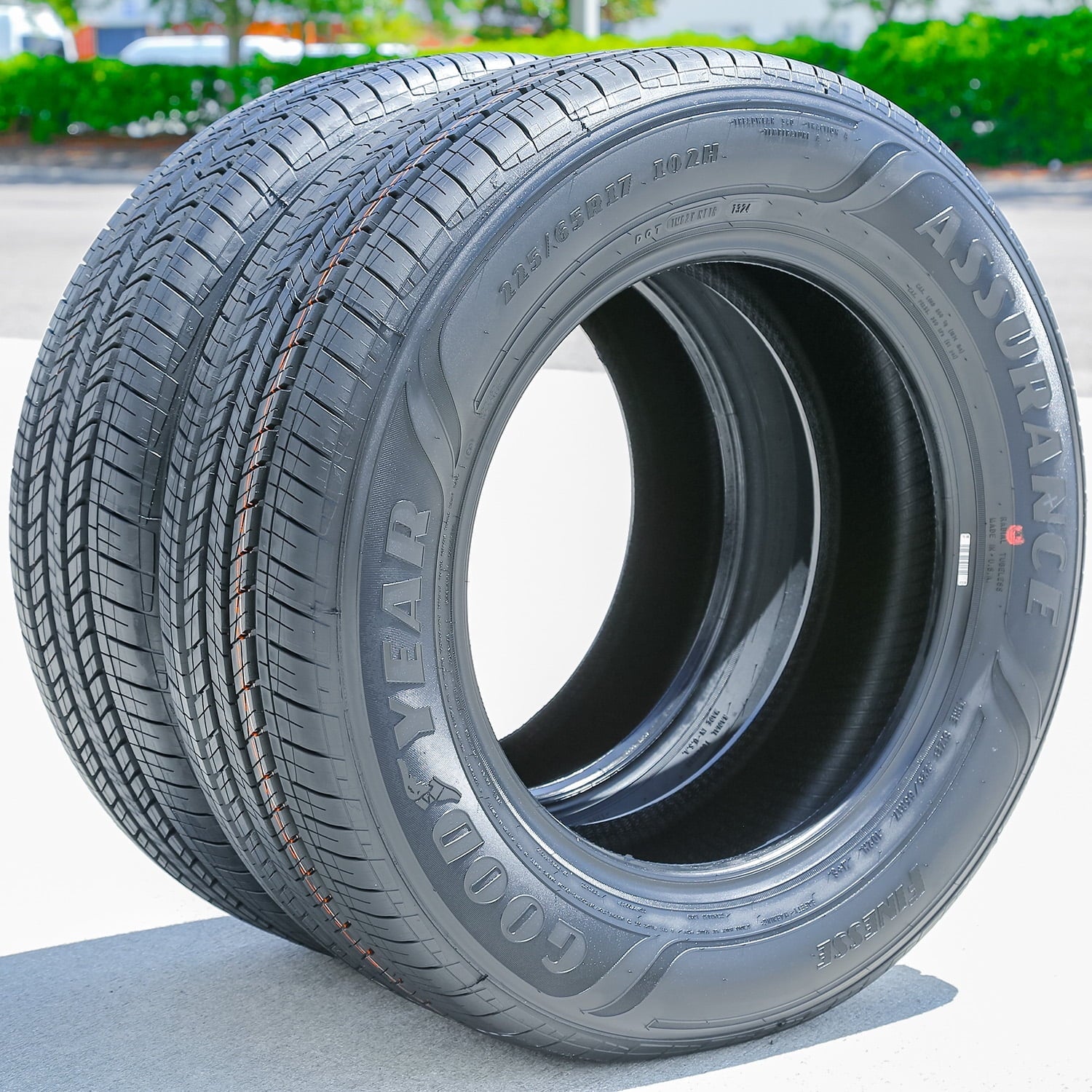 Set of 4 (FOUR) Tires Goodyear Assurance Finesse 225/65R17 102H AS A/S All Season Fits: 2018-23 Chevrolet Equinox LT, 2015-17 Subaru Outback 3.6R Touring