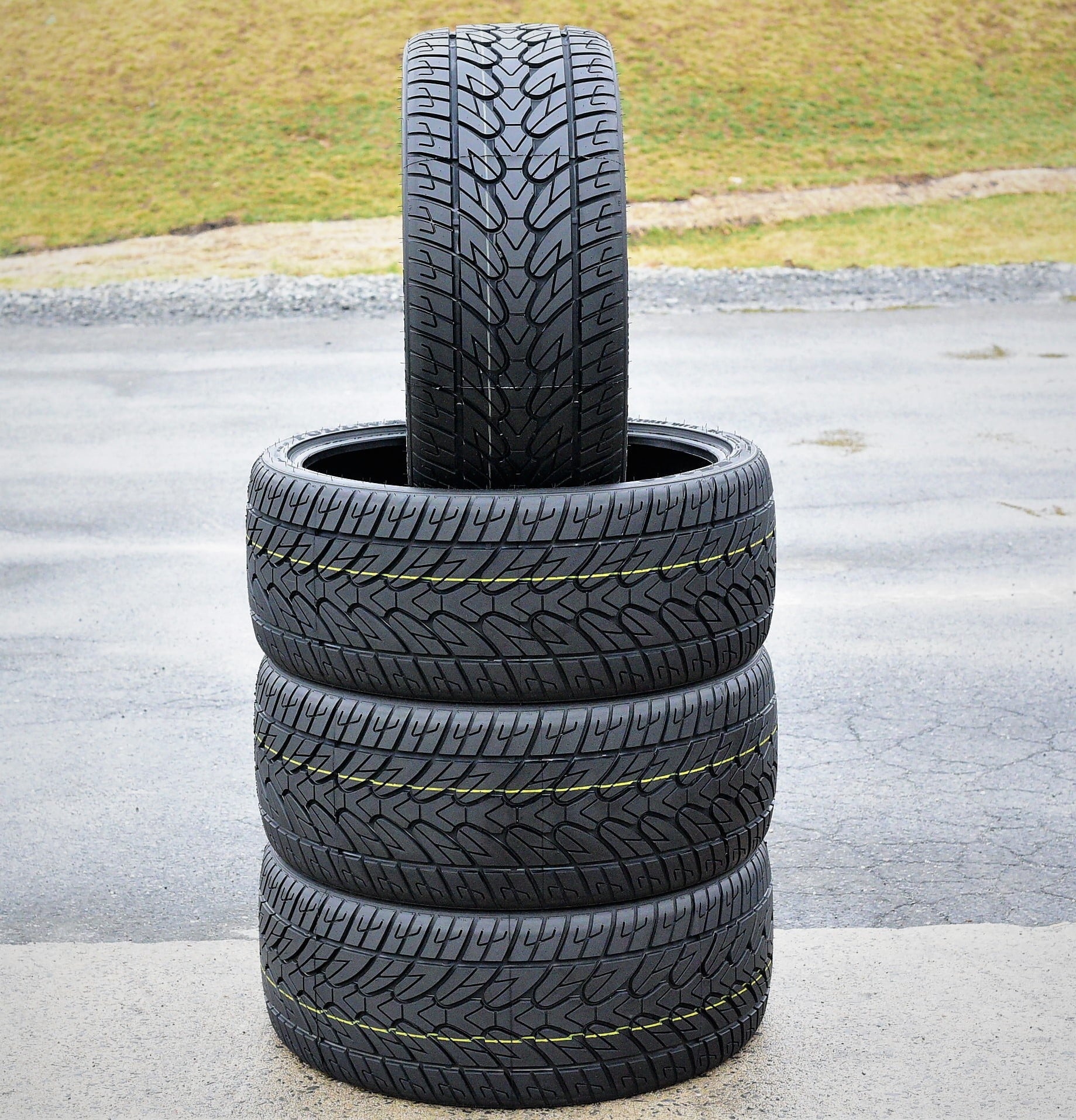 Set of 4 Fullway HS266 305/35R24 112V XL Performance a/s All Season Tires
