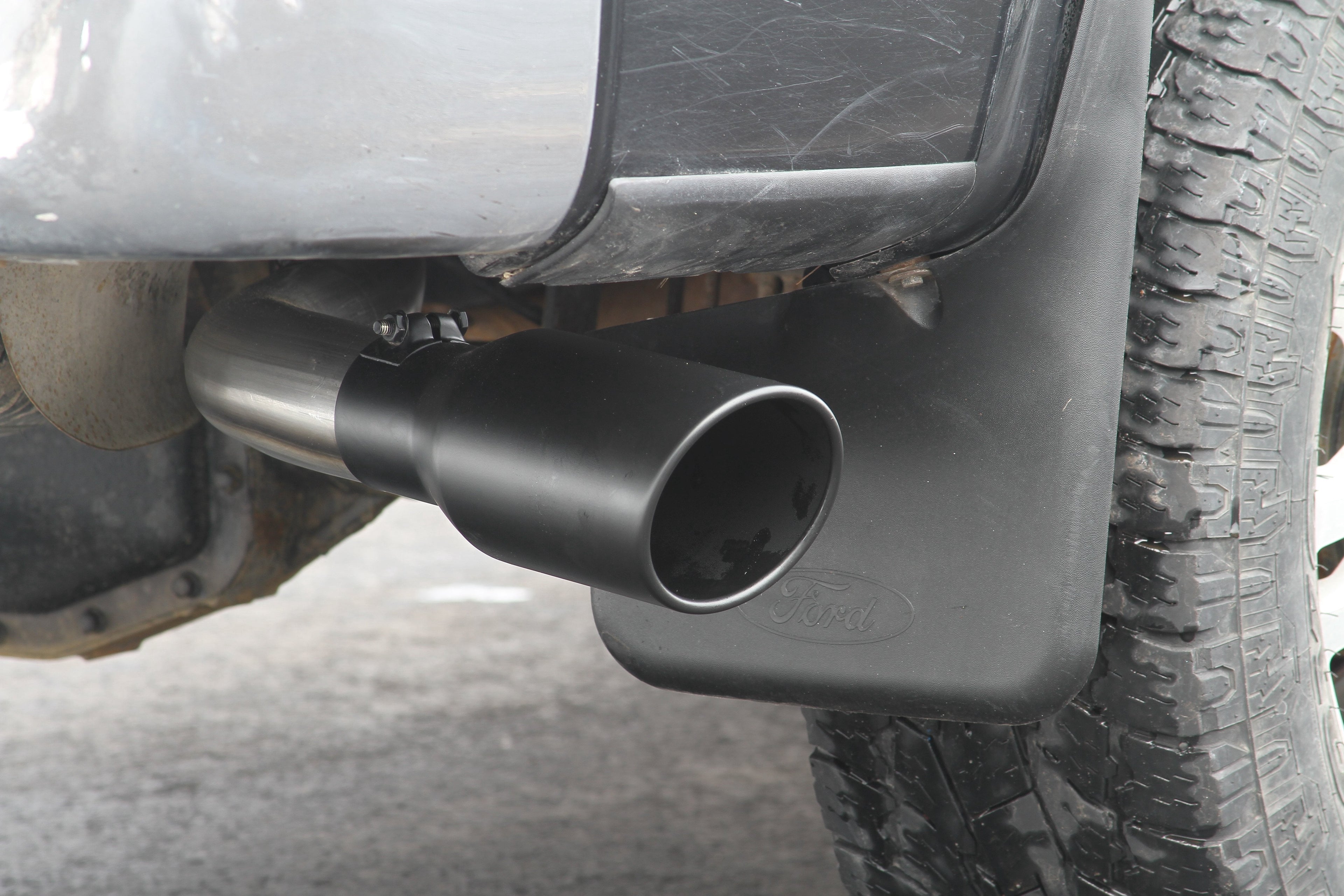 Flowmaster 717864 FlowFX Cat-Back Exhaust System Fits 09-14 F-150