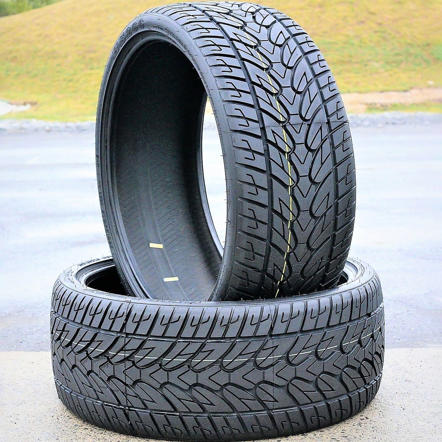 Set of 4 Fullway HS266 305/35R24 112V XL Performance a/s All Season Tires